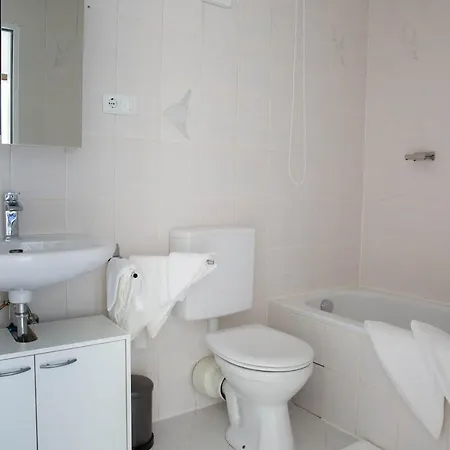 B&B Gemuetliche Wohnung In Nuernberg 찌른도르프